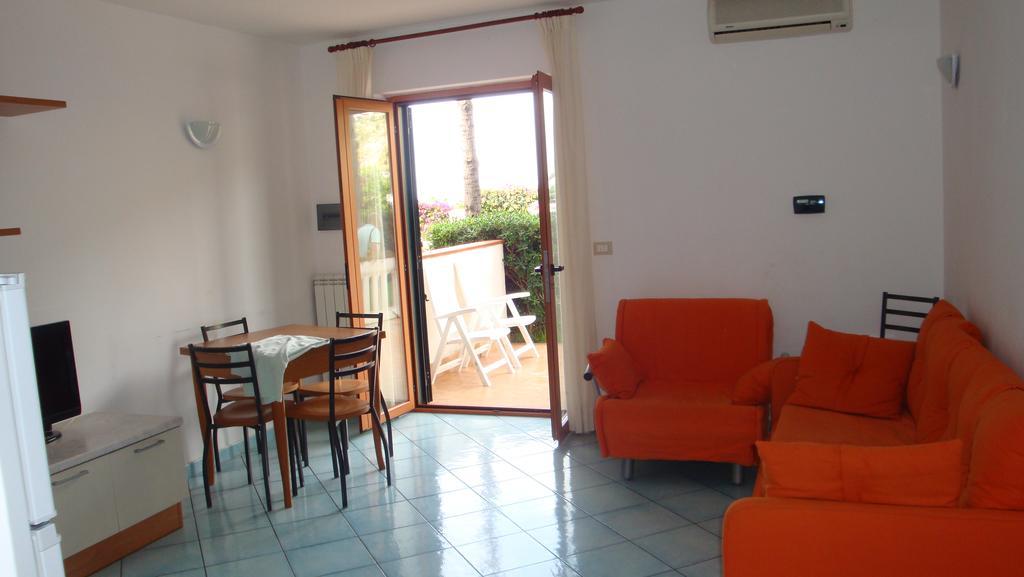 Forio di Ischia Ischia Uno Residence חדר תמונה
